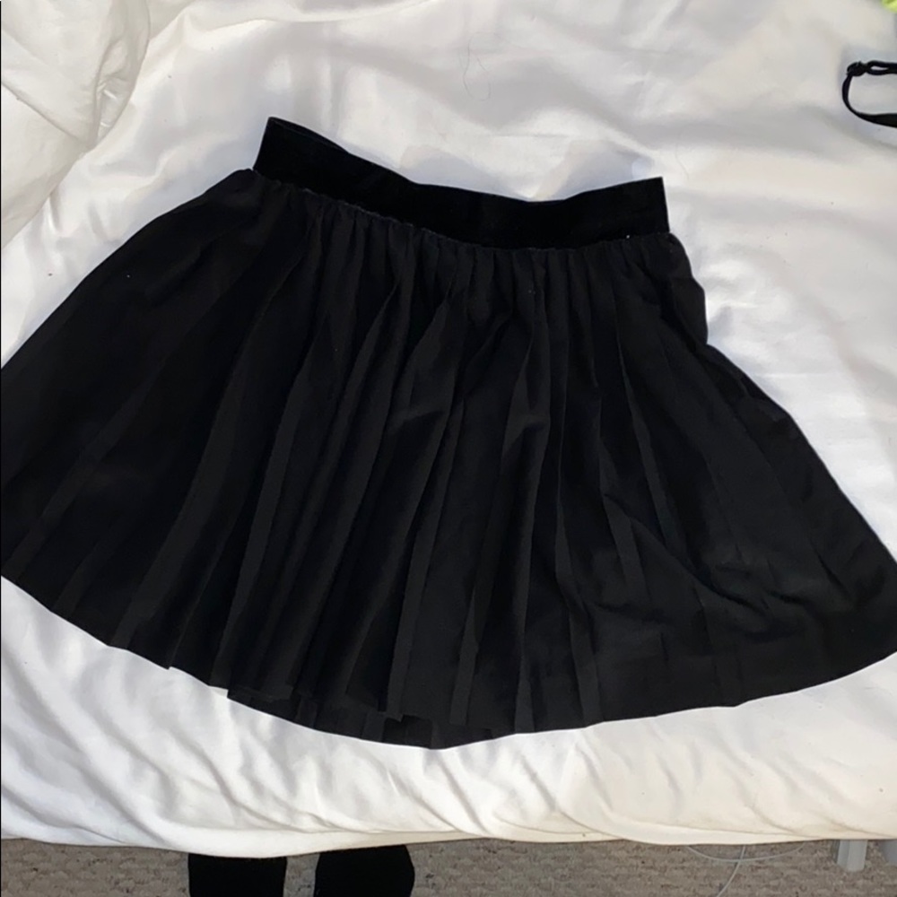 Black chiffon pleated h&m miniskirt